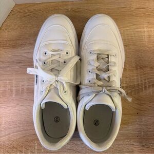 Women’s  lace up White Sneakers by Hash Bubbie size 9.5